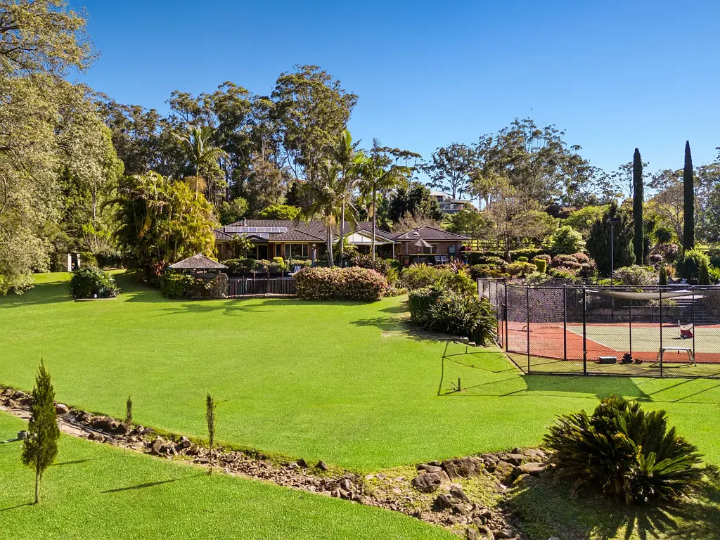 Erina 5 Slaapkamer Acreage Estate, Offering Dual Living in a Prime Locale