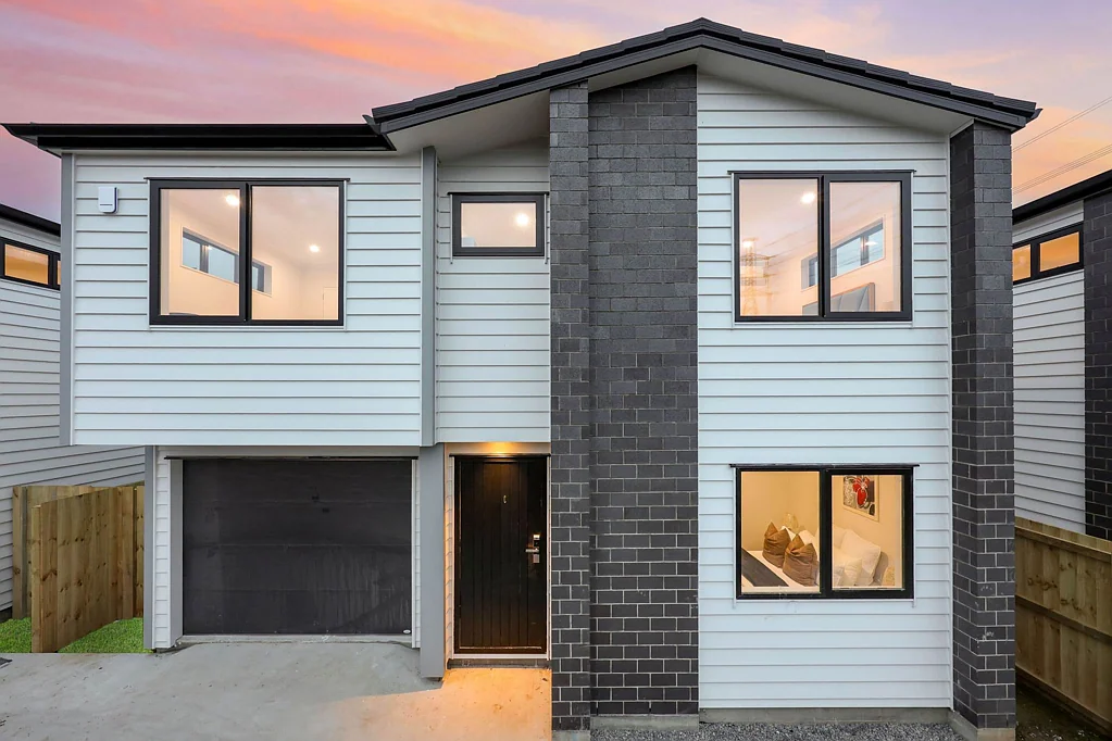 Takanini 4 Bedroom Developer Says Sell