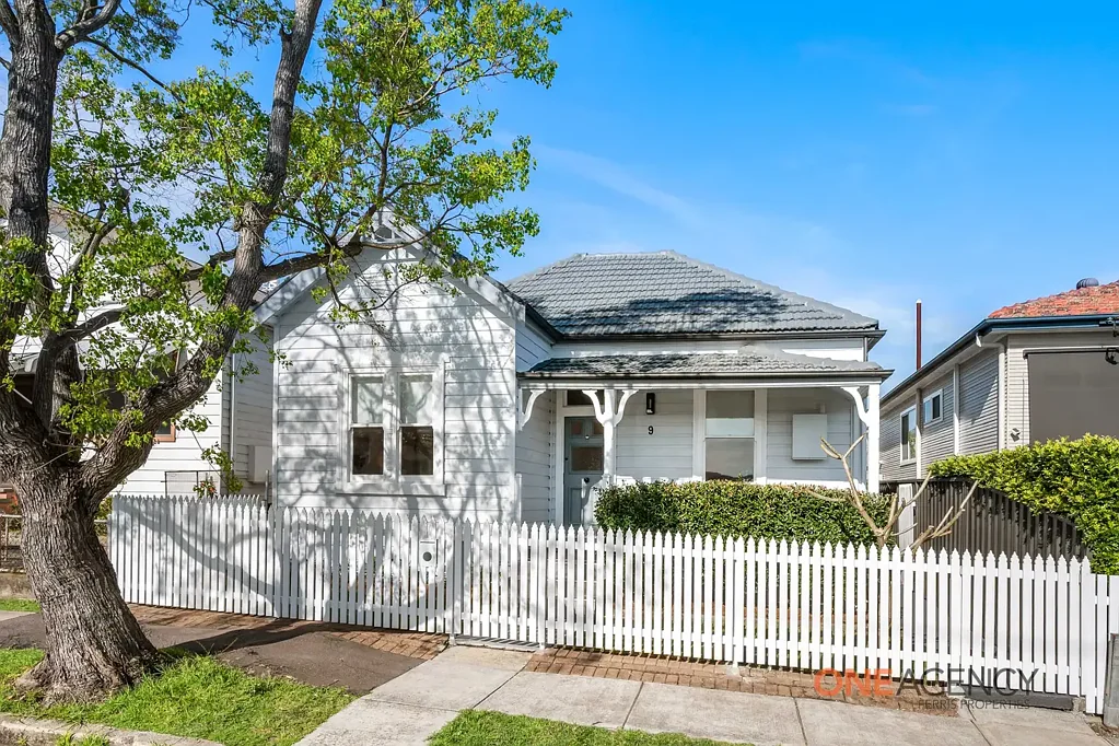 9 Barton Street, Mayfield, NSW 2304