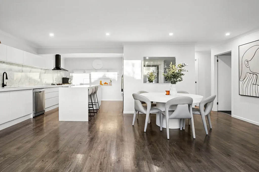 Highton 4બેડરૂમ Sunlit Family Haven