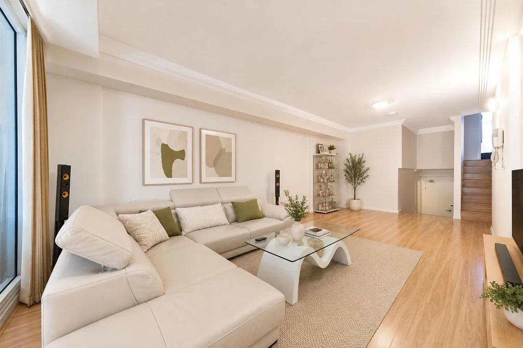 Spacious Split-Level Apartment with Enclosed Sunroom