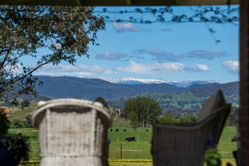 Cudgewa 3ਬੈੱਡਰੂਮ CUDGEWA - Spectacular Snowy Mountain Views