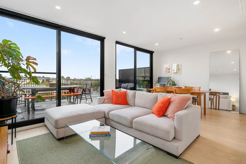 Northcote 1ห้องนอน One bedroom apartment in great location! Spacious balcony with city views!!