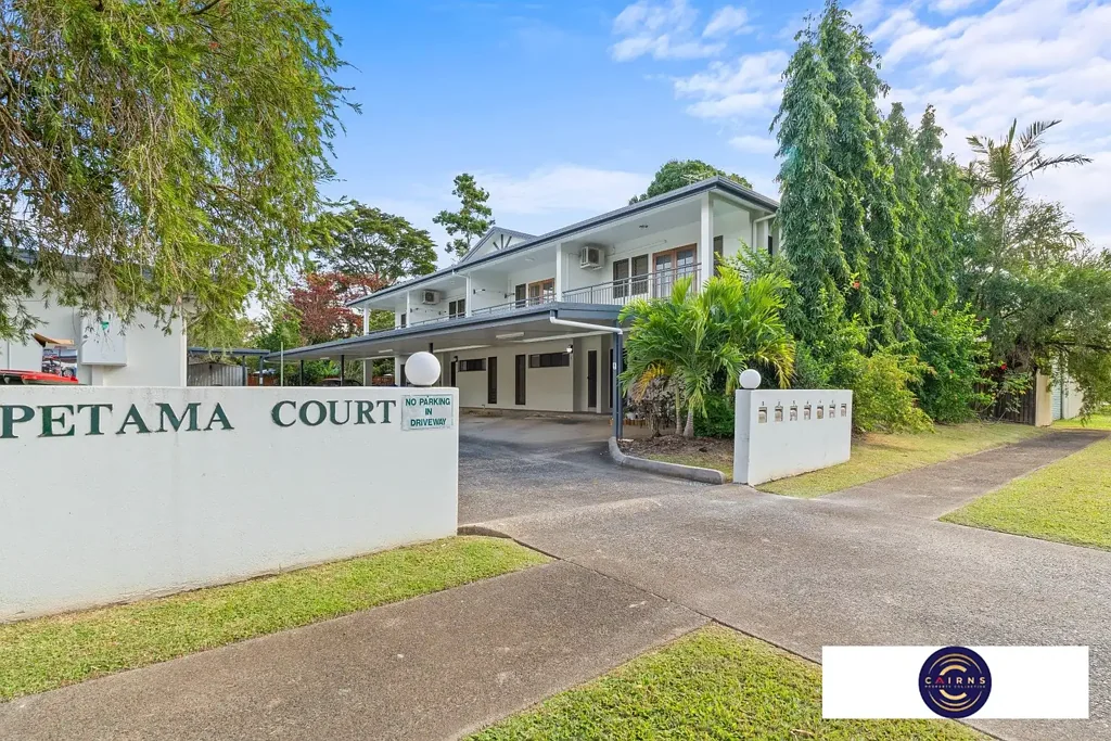 ✨🏡 Ultra-Modern Vibes – Fully Renovated Townhouse! 🌿☕