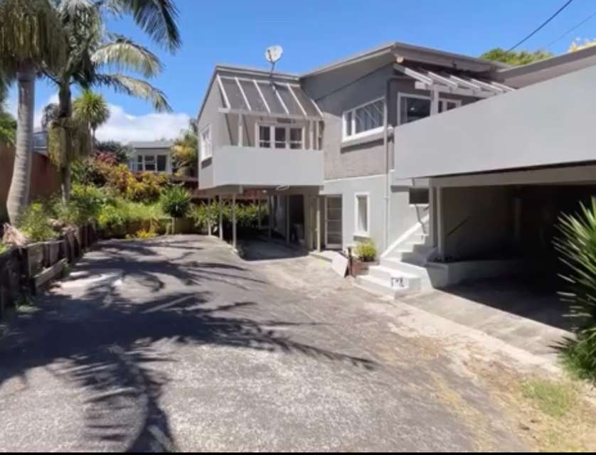 Northumberland Ave, Belmont, 3房, 1浴, 整租独立别墅