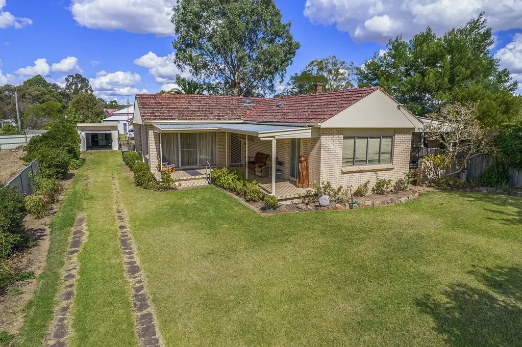 10 Wellington Street, Binalong, NSW 2584