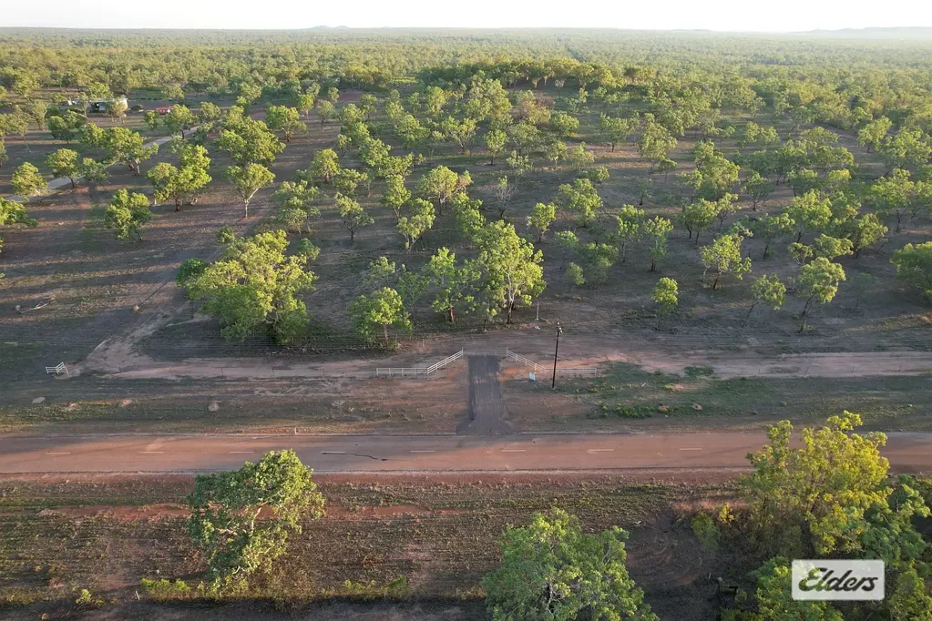 Katherine 1Habitaciones Build Your Dream with Views That Last a Lifetime - 17.5 Ha with Mains Power connected. Edith Farms Rd.