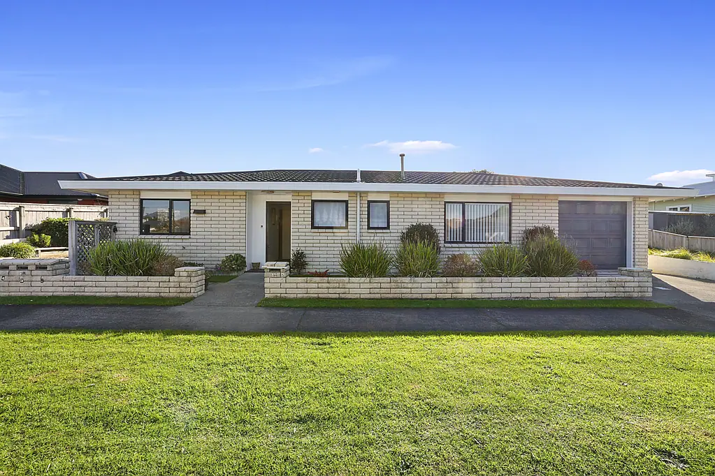 Moturoa 3ਬੈੱਡਰੂਮ Solid, Sunny & Super Easy - 3-Bedroom Townhouse