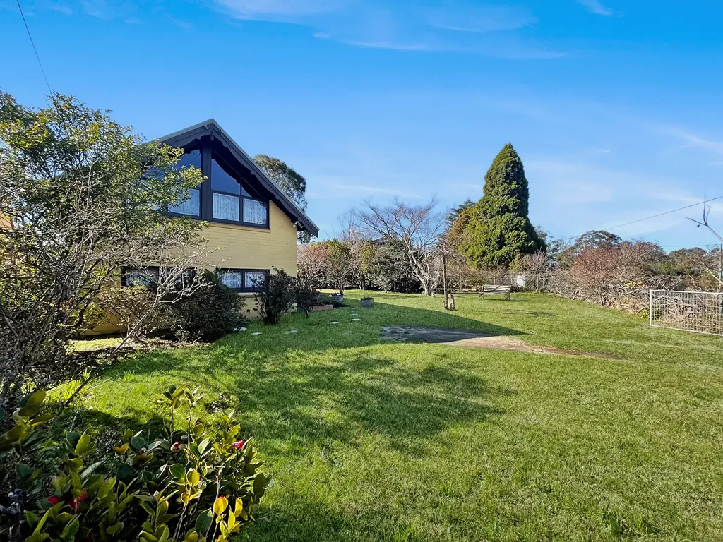 Bullaburra 3 Bedroom "Historic Blue Mountains Gem – Former 1880s Coach House in Peaceful Bullaburra"