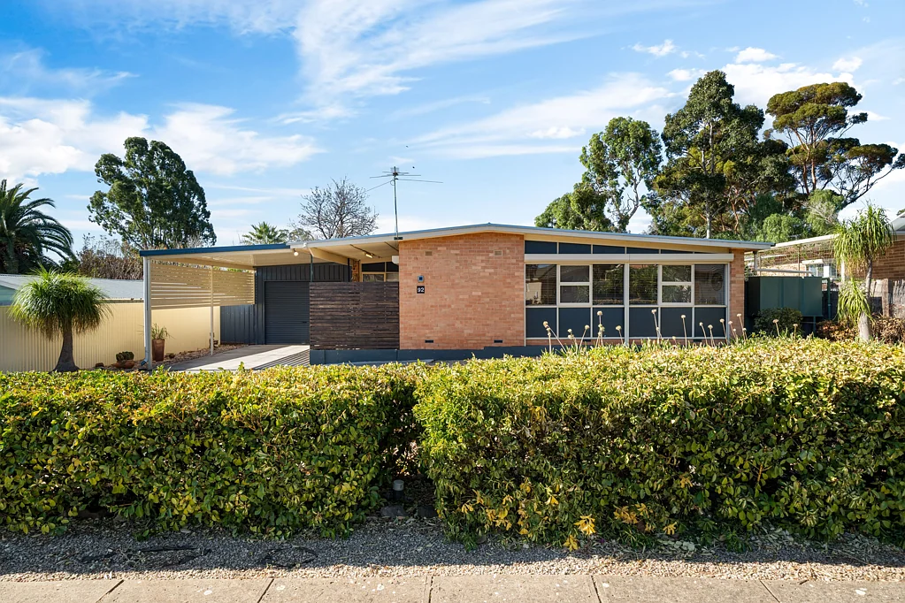 92 Collingbourne Drive, Elizabeth Vale, SA 5112