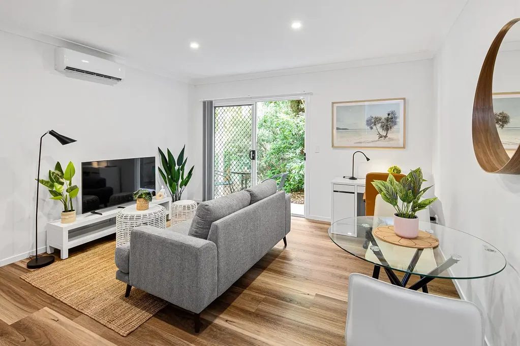 Luxury Living in the Heart of Clayfield - All Bills Included!