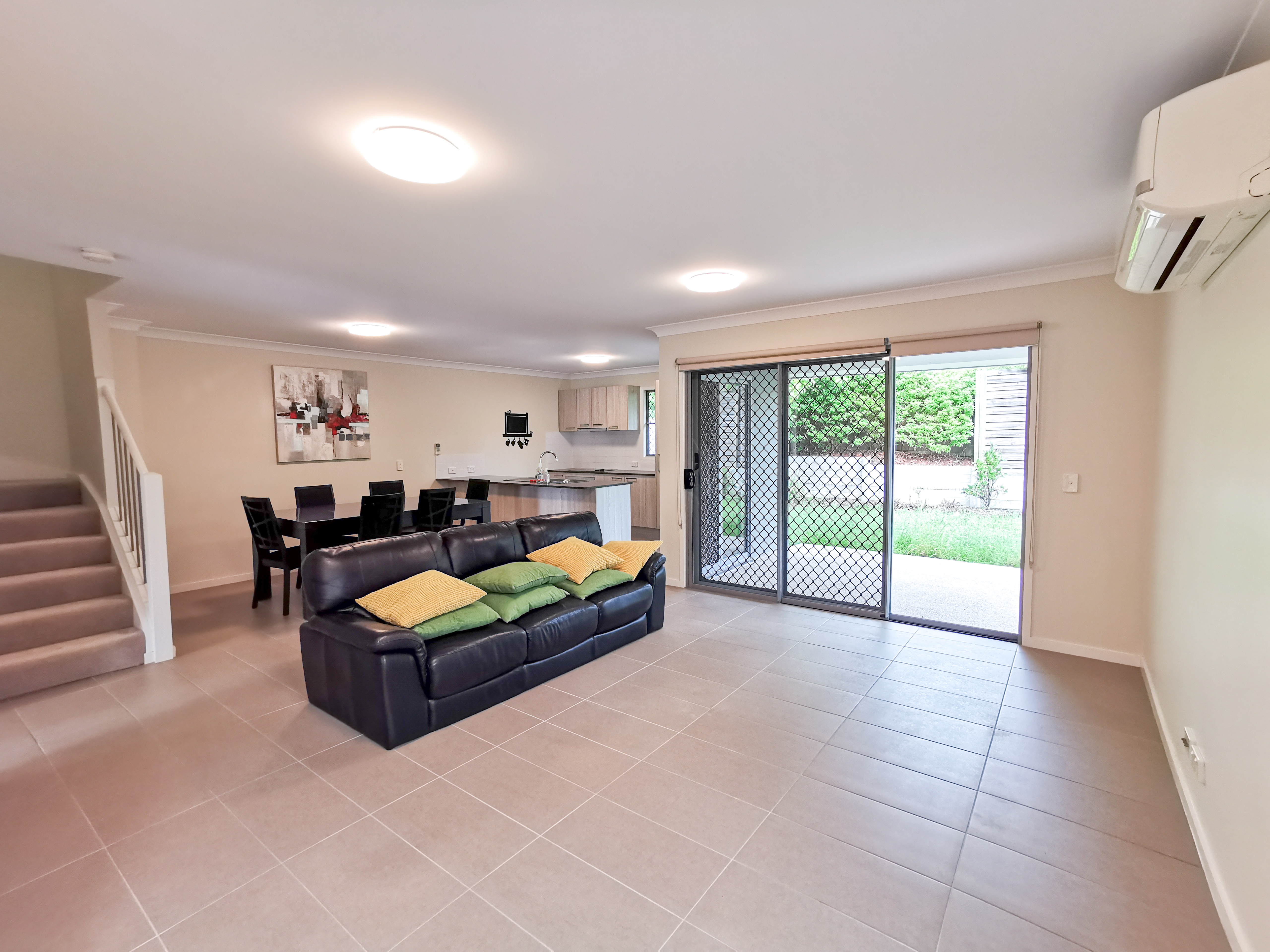 40 LAKEFIELD PL, RUNCORN QLD 4113, 0 Schlafzimmer, 0 Badezimmer, Townhouse