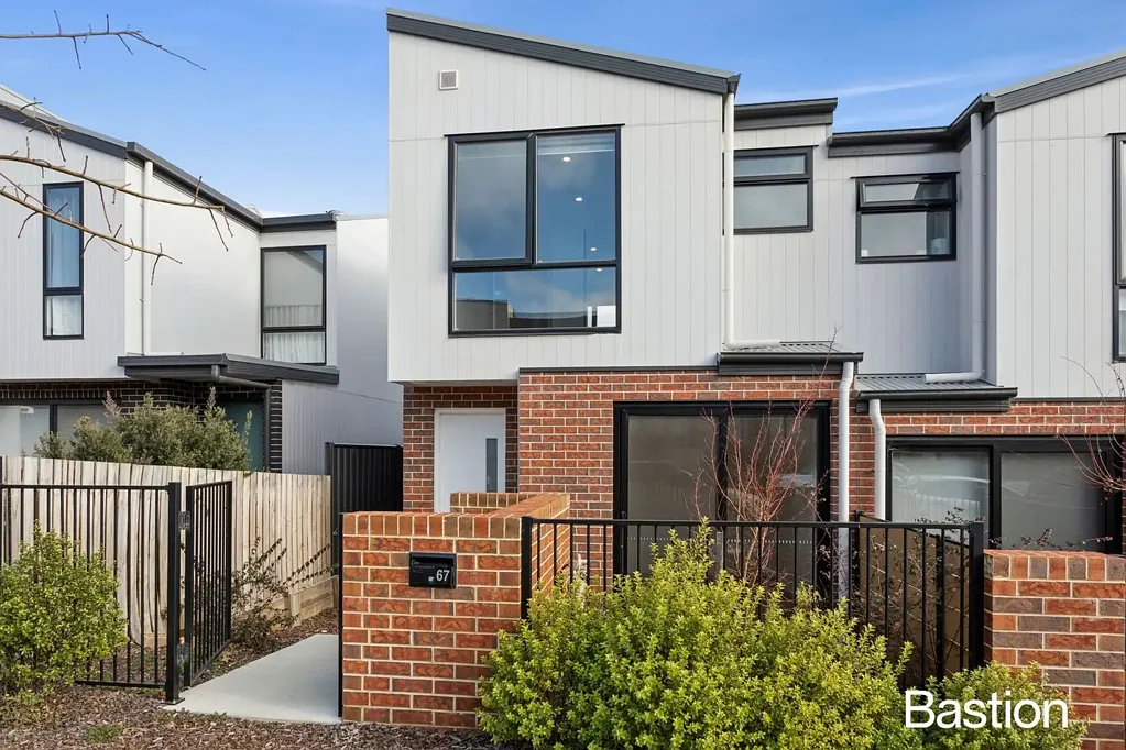 Tralee 3 Bedroom Contemporary Living with Space and Light - No body corp or strata