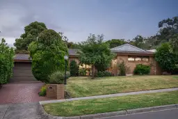 16 Ajax Drive, Wheelers Hill