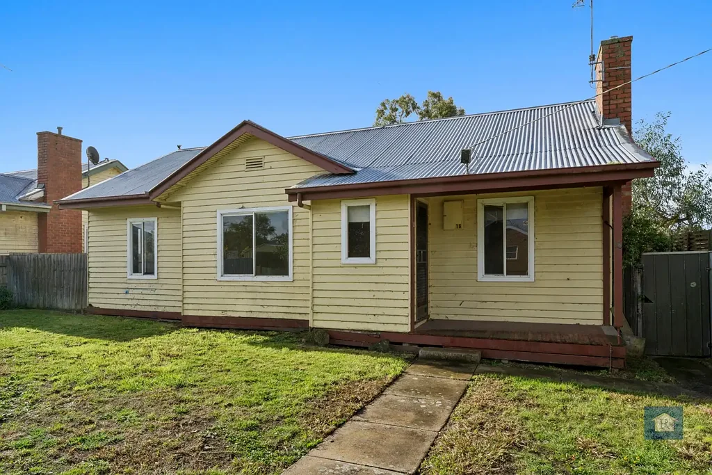 16 Johnstone Crescent, Colac, VIC 3250