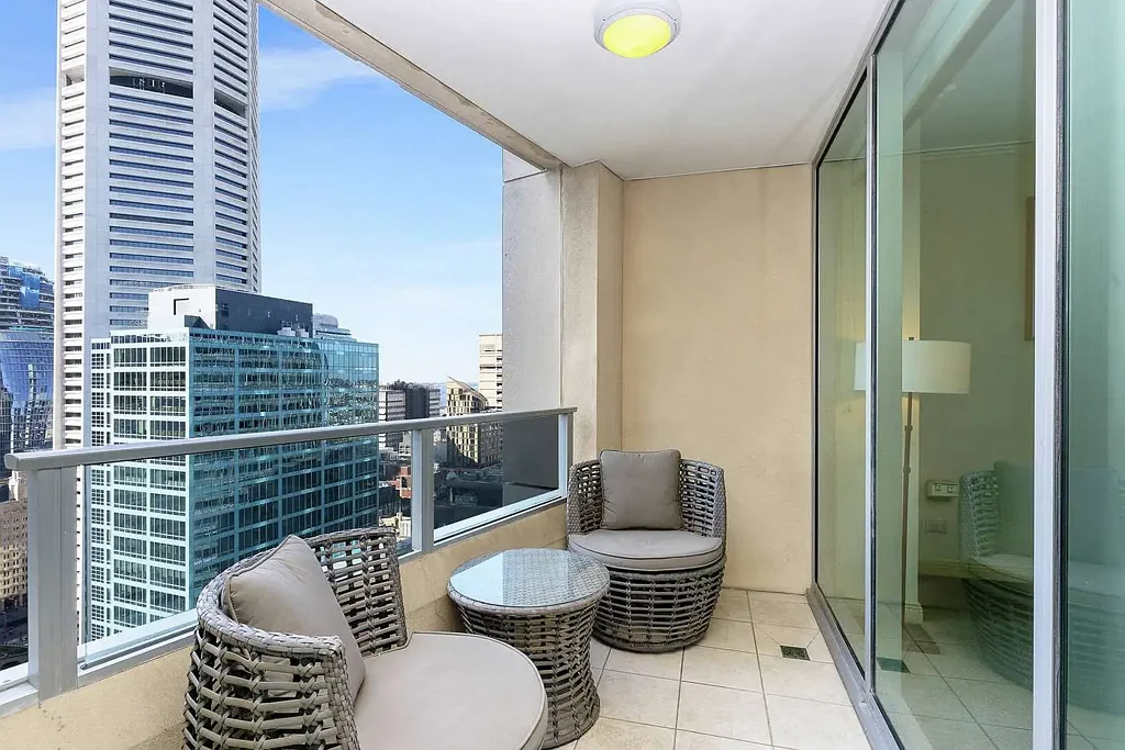 FIVE STAR LIVING | Furnished