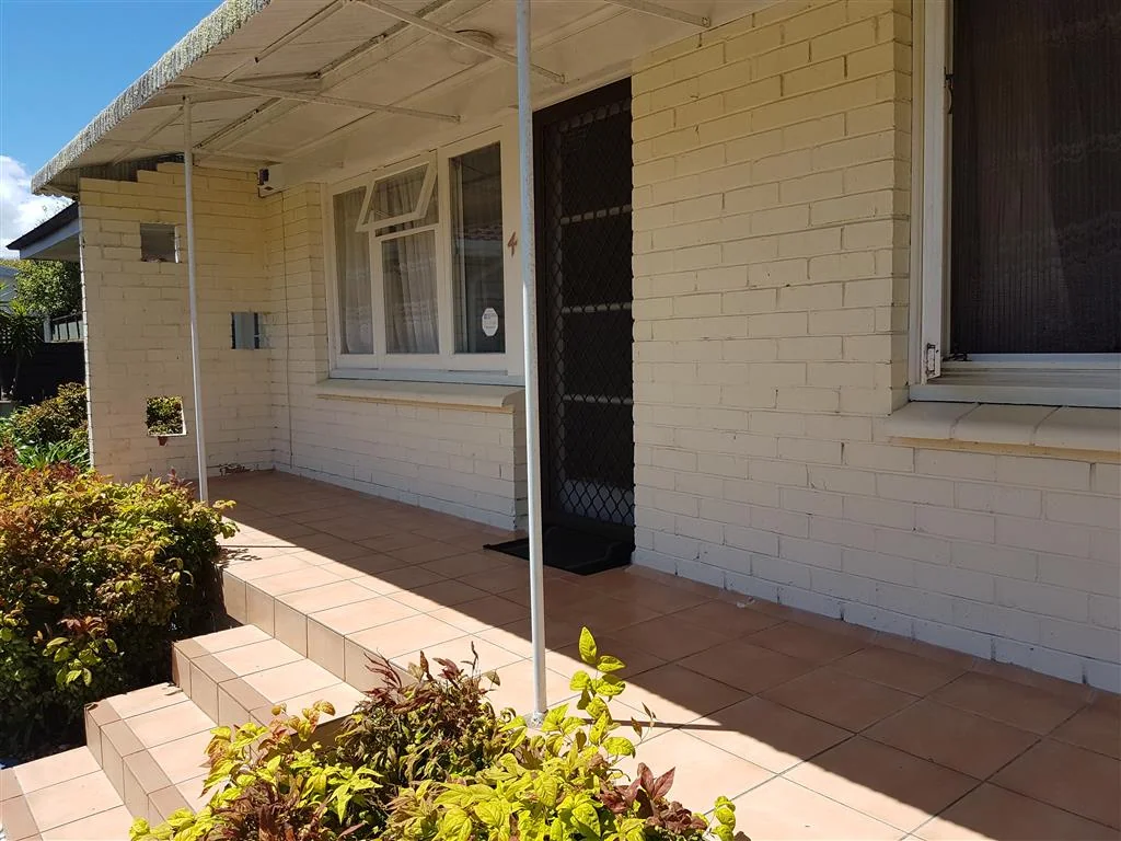 EPSOM :  Selwyn Road 2 Bedroom and study