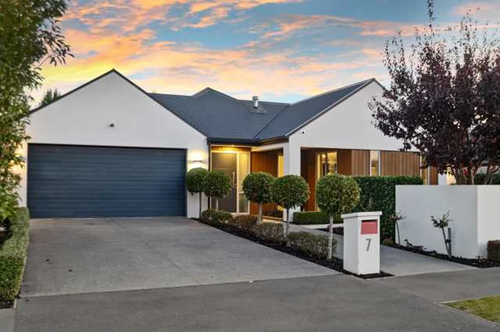 Christchurch Central 4 Bedroom Effortless Living, Exceptional Location
