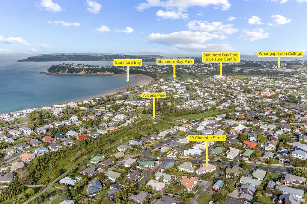 Stanmore Bay 4房  Sunny Family Living in the Heart of Stanmore Bay
