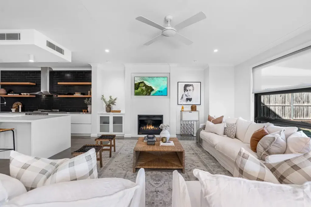 Birkdale 5Moenga Luxury, scale and sophisticated design - The ultimate family home.