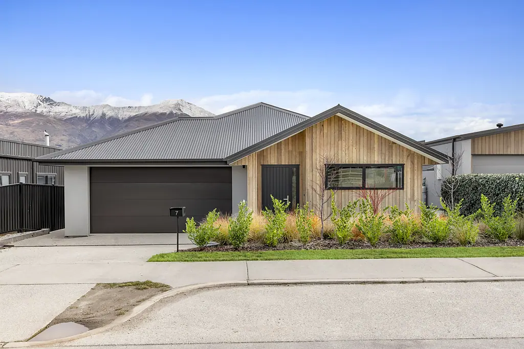 Wanaka 4Moenga Modern living in a prime location