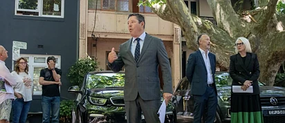 “零存款上车”潮来袭！年轻人买房后只剩硬撑？