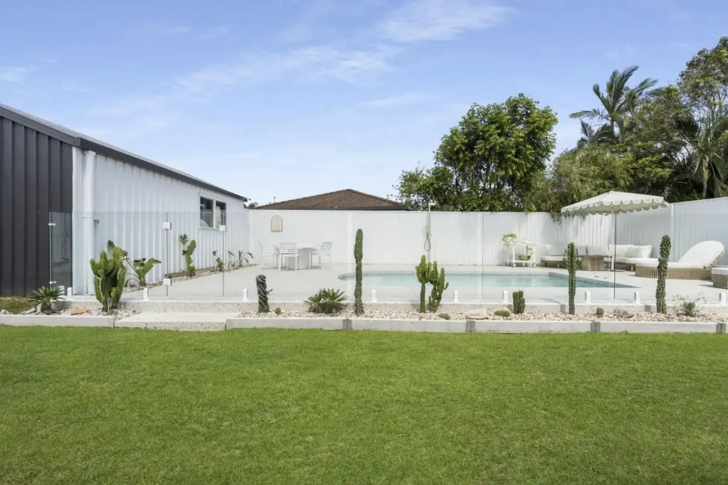 Wurtulla 3房  PALM SPRINGS INSPIRED COASTAL RETREAT