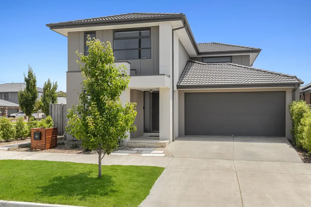 18 Freedom Drive, Mount Duneed, VIC 3217