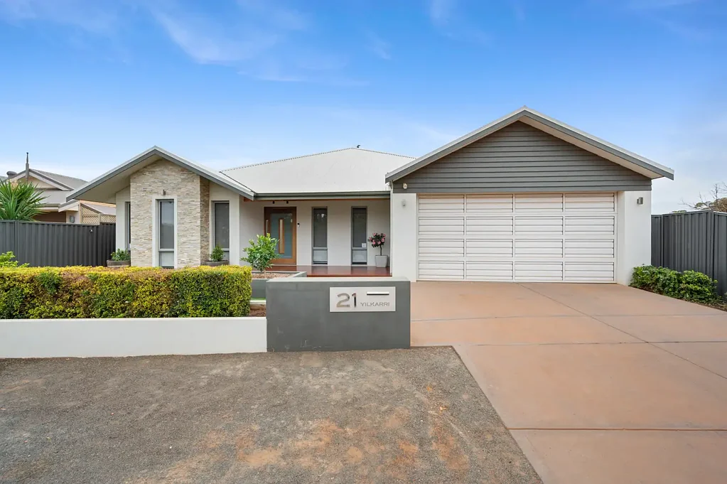 21 Yilkarri Parade, Karlkurla, WA 6430