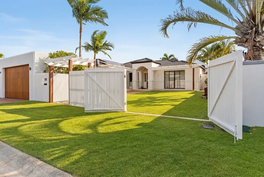 14 Gannet Street, Burleigh Waters, QLD 4220