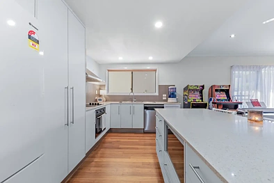 77 Country Road, Cannonvale, QLD 4802, 3 chambres, 2 salles de bain, House