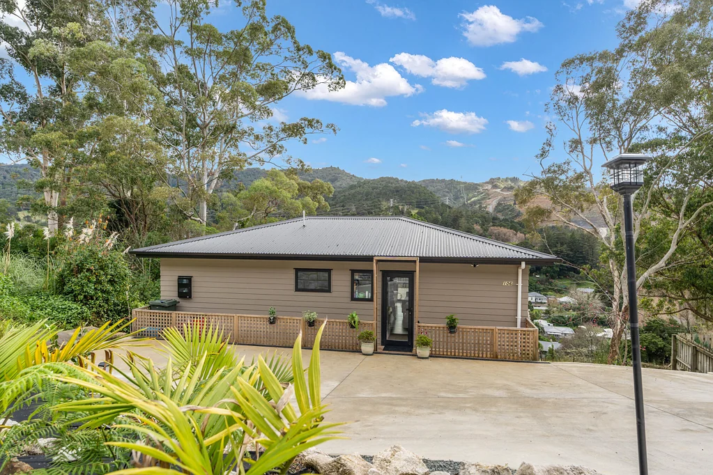Horahora 2Zimmer Change of circumstances force sale, new build home