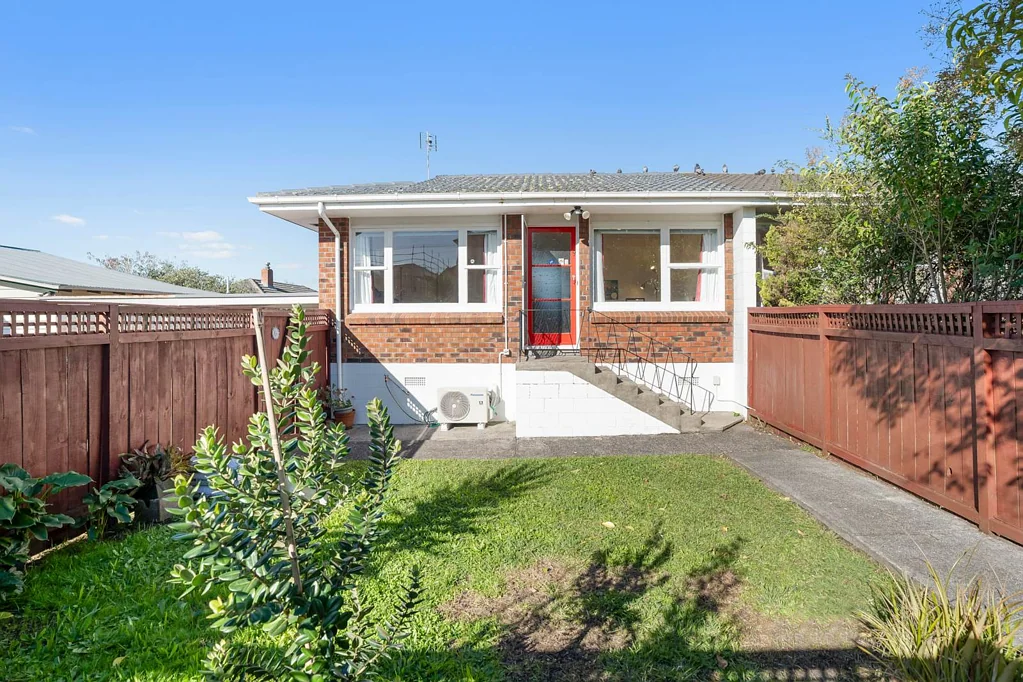 9/27 Nikau Street, New Lynn, Waitakere City, Auckland
