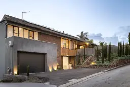 2A The Spur, Frankston South