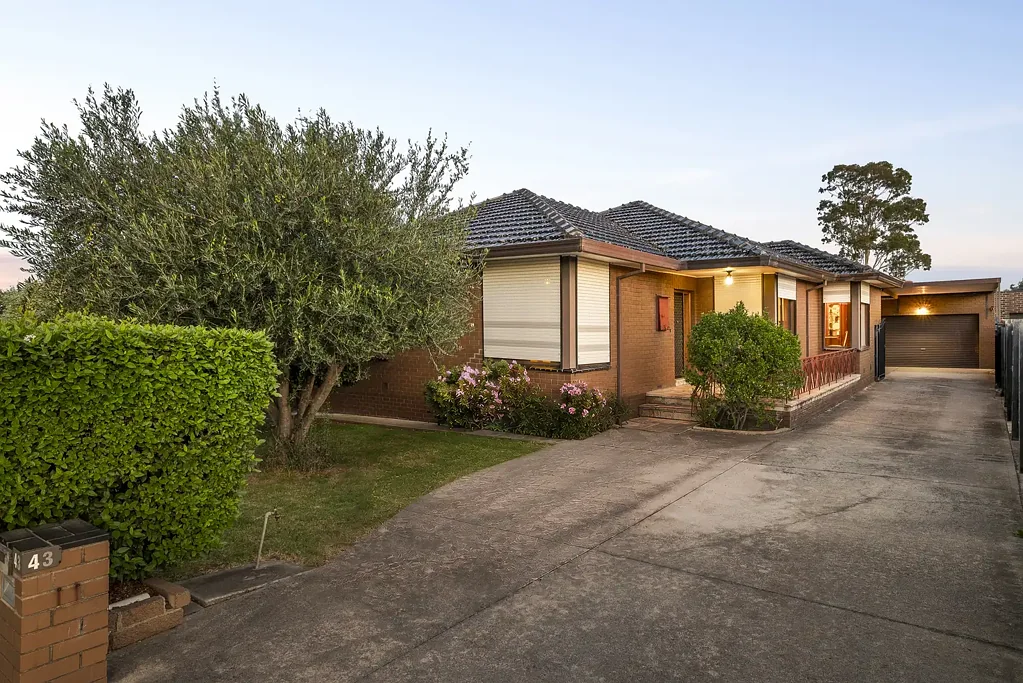 Fawkner 3ਬੈੱਡਰੂਮ Timeless Family Home Offering Endless Possibilities
