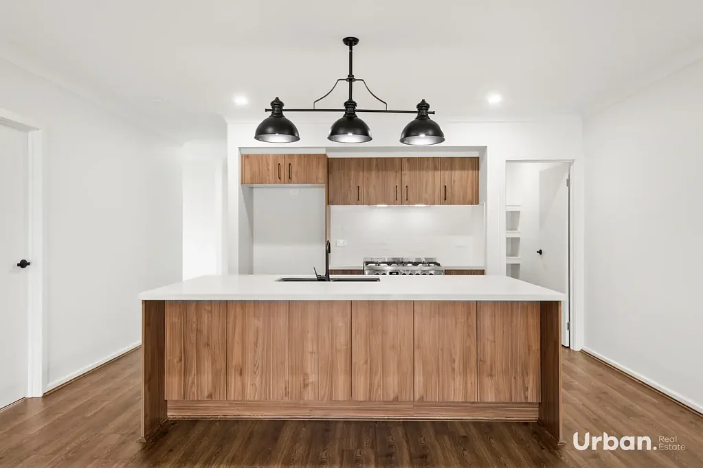 Moss Vale 5 Slaapkamer A Premium Family Home with a Separately Metered Granny Flat