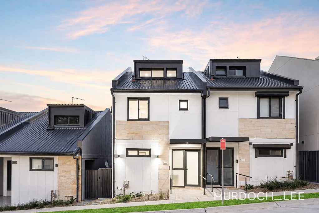 Castle Hill 4房 全新 Dasco 双拼式联排别墅 | 双主卧套间 | 毗邻 Heritage Park New Dasco Duplex-Style Townhouse | Dual Master Suites | Backing Heritage Park