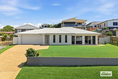 Yeppoon 3chambre Elevated Coastal Living with Stunning Island Views