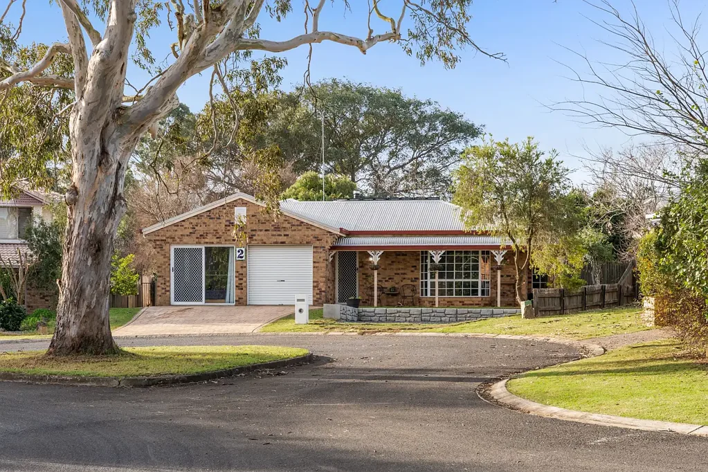 2 Radiata Court, Darling Heights, QLD 4350