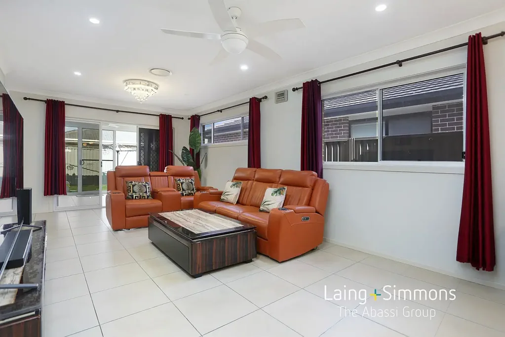 Jordan Springs 4Moenga Built for Entertaining, Designed for Family Life