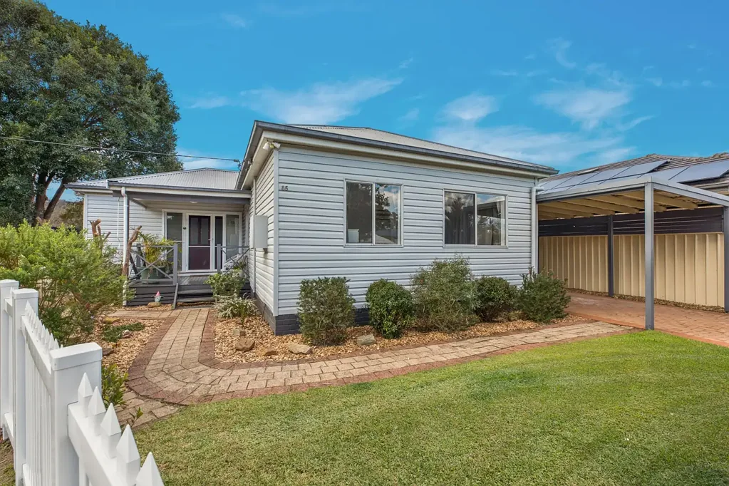 Umina Beach 3Kwarto Charming Beach Cottage in a Prime Coastal Location.