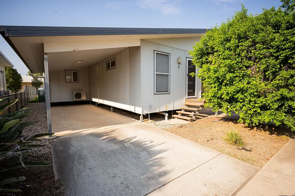 3/2 Harms Street, Roma, QLD 4455
