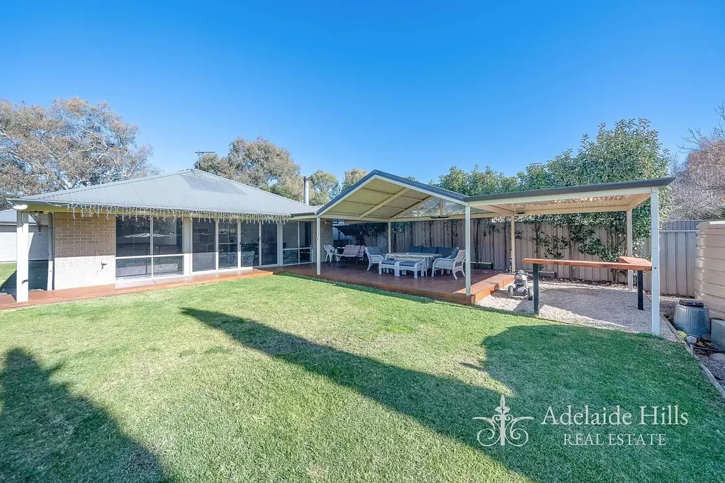 Mount Barker 4Kwarto Spacious Family Living with Effortless Indoor-Outdoor Entertaining!