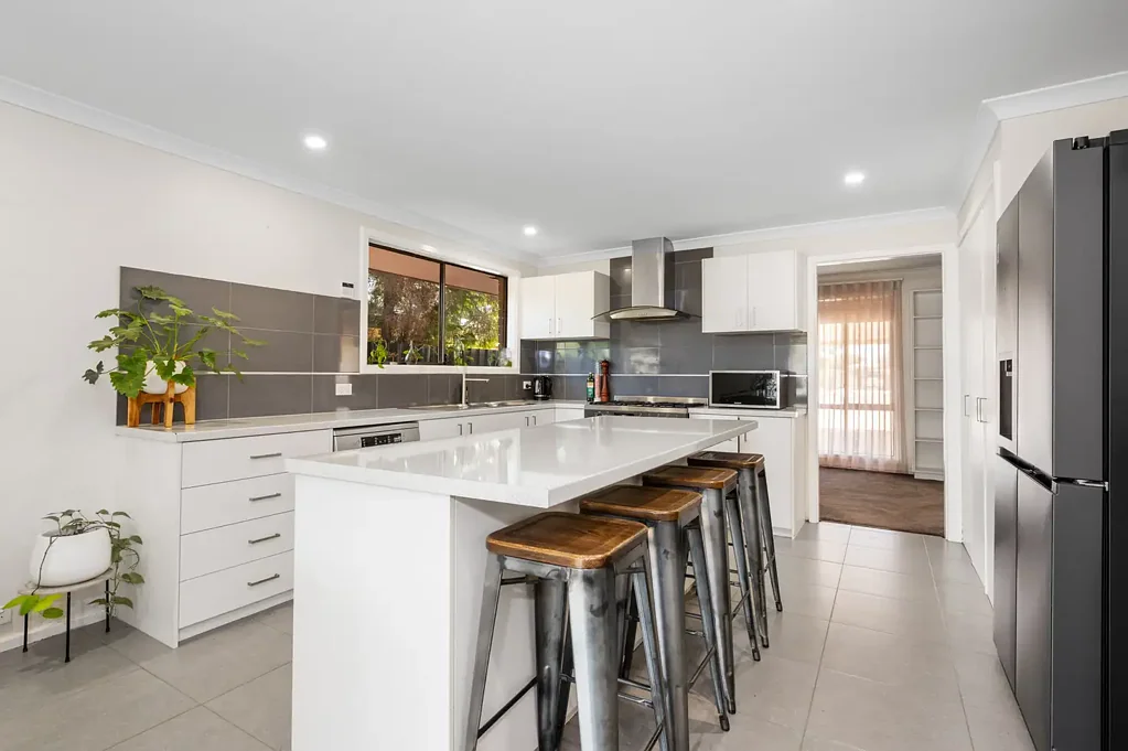 369 Collins Street, West Lamington, WA 6430