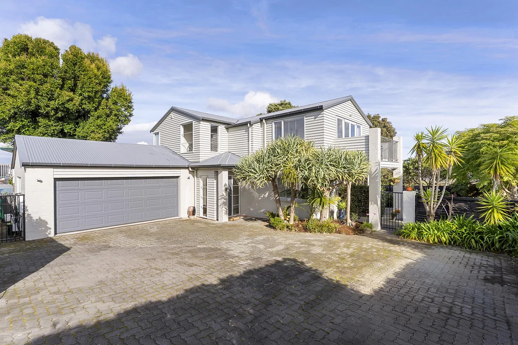 Mellons Bay 3房  Freehold & family-friendly in Macleans