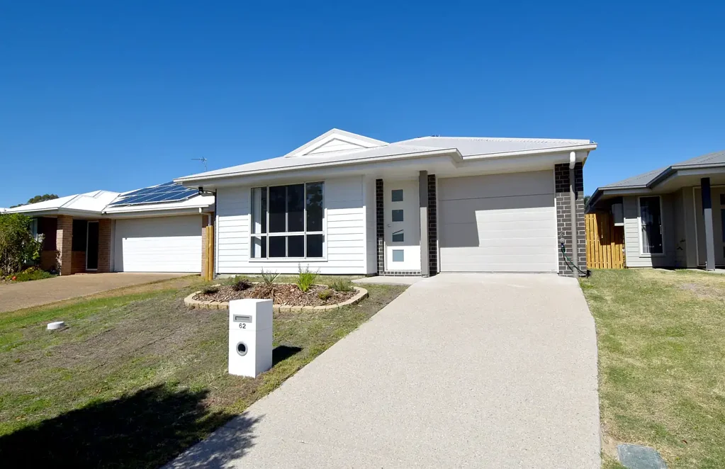 MODERN FAMILY LIVING WITH COMFORT & CONVENIENCE
