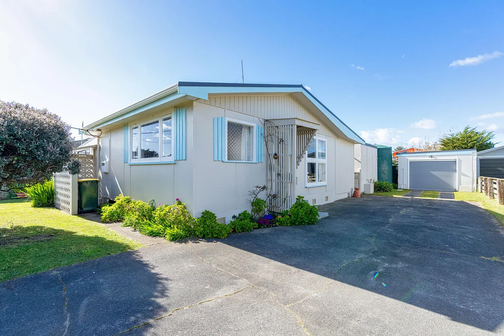 Waitarere Beach 3房  Relaxed living at Waitarere Beach