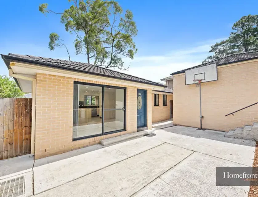 2/ 121 Pennant Hills Road, Normanhurst, Upper North Shore, 3 chambres, 2 salles de bain, House