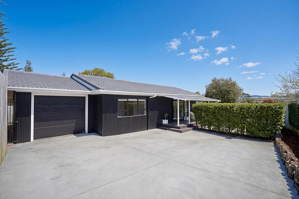 Te Atatu South 3침실 ##YOUR PRIVATE RETREAT-MOVE IN AND ENJOY
