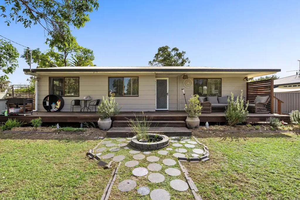 56 Eton Street, Cambooya, QLD 4358